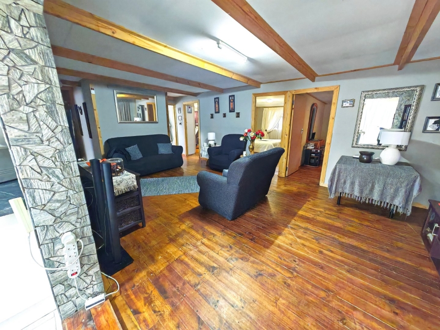 7 Bedroom Property for Sale in Bayswater Free State